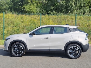 Used Alfa Romeo Junior 2025 for sale - 75500744: Photo
