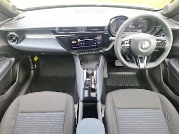 Used Alfa Romeo Junior 2025 for sale - 75510401: Photo