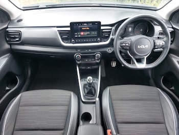 Used Kia Stonic 2023 for sale - 79411726: Photo