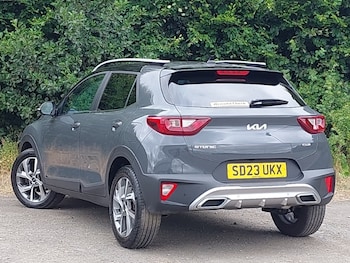 Used Kia Stonic 2023 for sale - 79411726: Photo