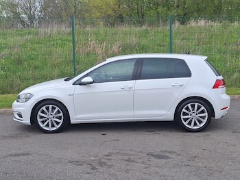 Used Volkswagen Golf 2019 for sale - 78440302: Photo