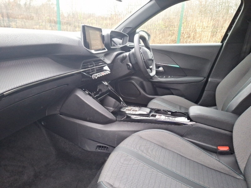 Used Peugeot 2008 2023 for sale - 77035095: Photo 5