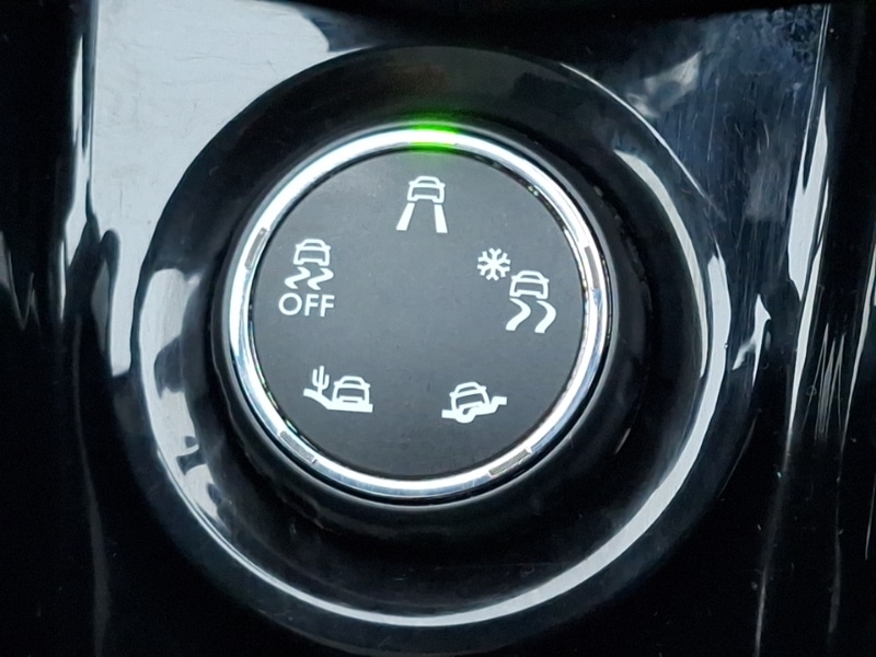 Used Peugeot 2008 2017 for sale - 76619236: Photo 16