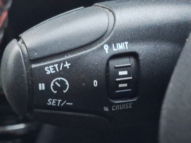 Used Peugeot 2008 2017 for sale - 76619236: Photo 17