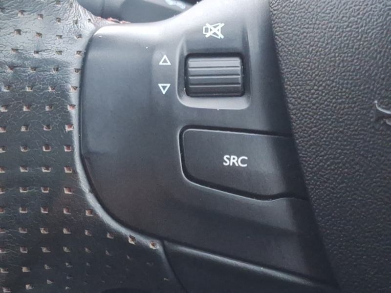 Used Peugeot 2008 2017 for sale - 76619236: Photo 18