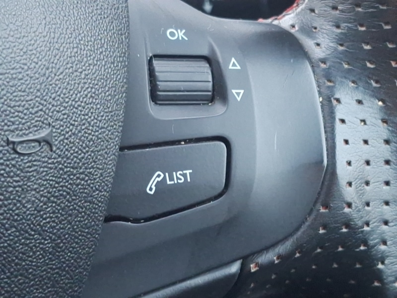 Used Peugeot 2008 2017 for sale - 76619236: Photo 19