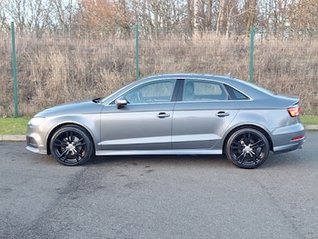Used Audi A3 2017 for sale - 77549000: Photo