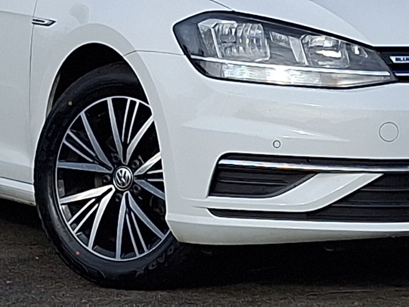 Used Volkswagen Golf 2018 for sale - 76579107: Photo 9