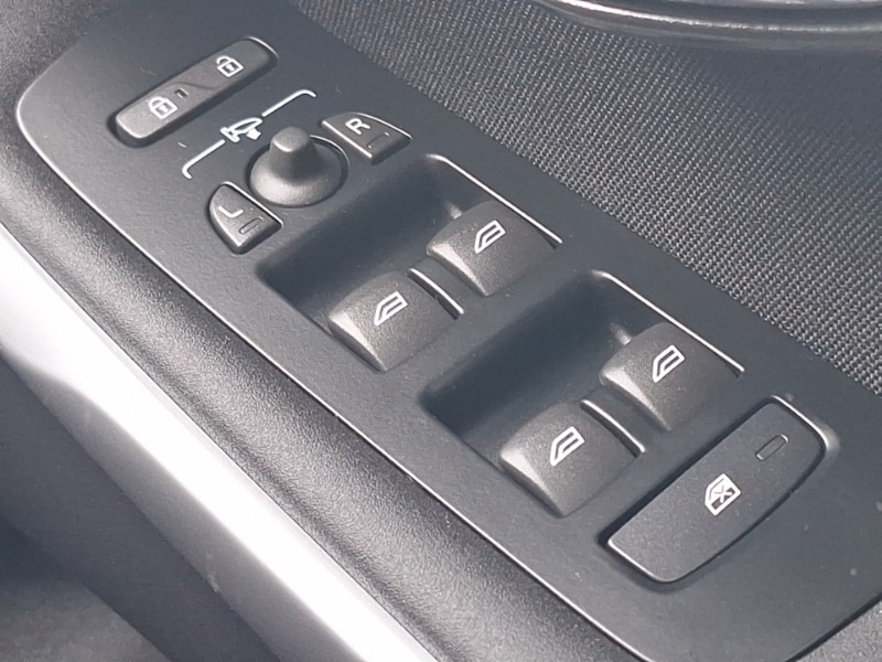 Used Volvo V40 2018 for sale - 77623212: Photo 16