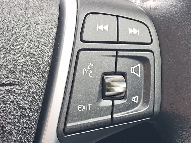 Used Volvo V40 2018 for sale - 77623212: Photo 19