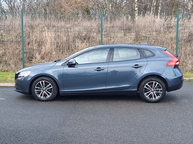 Used Volvo V40 2018 for sale - 77623212: Photo 4