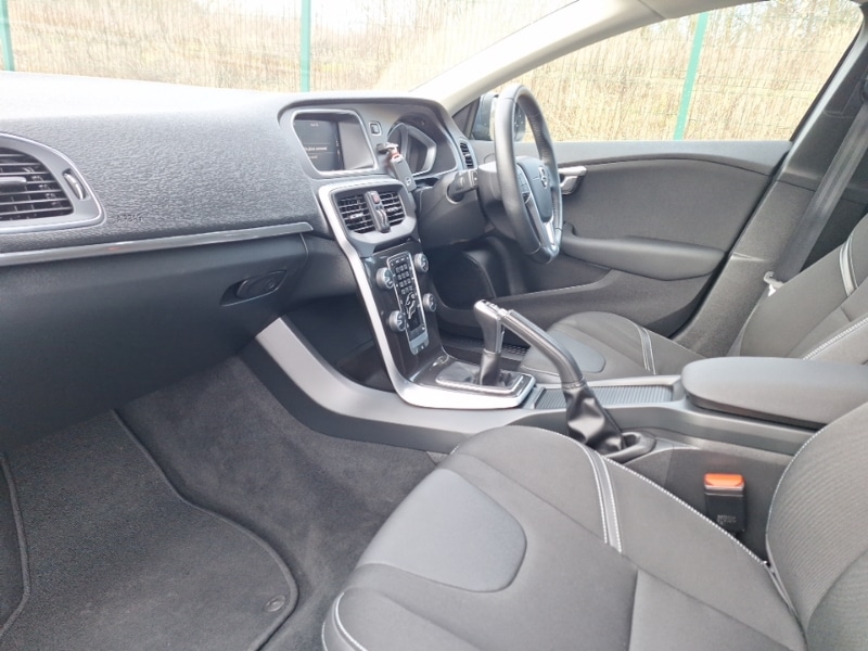 Used Volvo V40 2018 for sale - 77623212: Photo 5