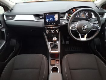 Used Renault Captur 2021 for sale - 77141289: Photo