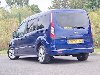 Used Ford Grand Tourneo Connect 2015 for sale - 79536745: Photo