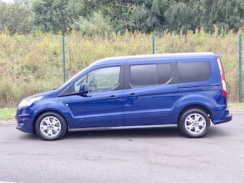 Used Ford Grand Tourneo Connect 2015 for sale - 79536745: Photo