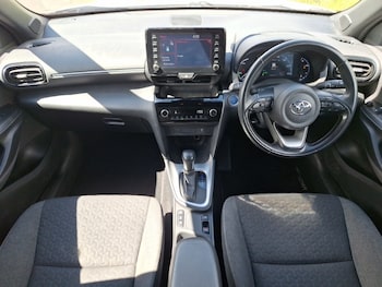 Used Toyota Yaris Cross 2022 for sale - 78532934: Photo