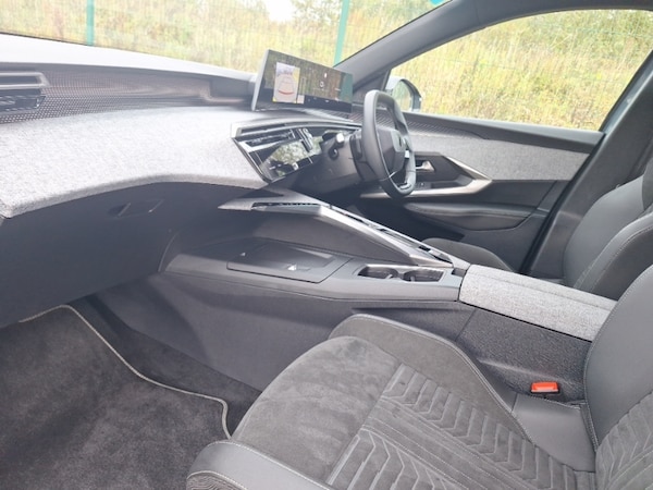 Used Peugeot 3008 2024 for sale - 76208323: Photo 5