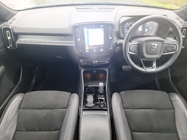 Used Volvo XC40 2021 for sale - 76264893: Photo 2
