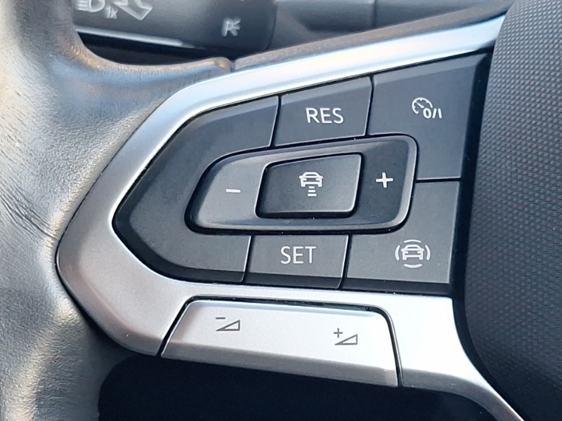 Used Volkswagen T-Roc 2023 for sale - 77549008: Photo 18