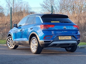 Used Volkswagen T-Roc 2023 for sale - 77549008: Photo