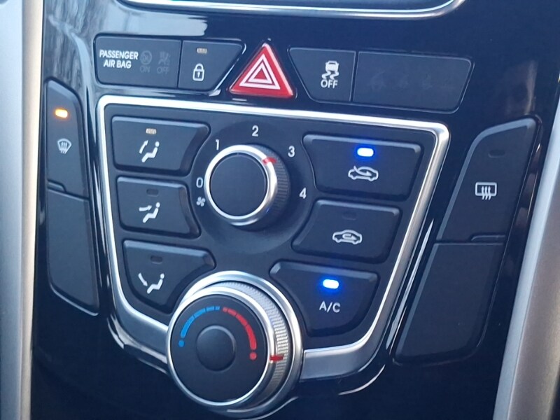 Used Hyundai i30 2015 for sale - 77644312: Photo 12