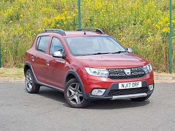 Used Dacia Sandero Stepway 2017 for sale - 79310990: Photo