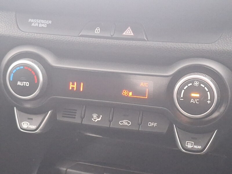 Used Kia Stonic 2021 for sale - 76269228: Photo 12