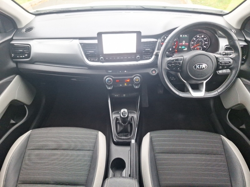 Used Kia Stonic 2021 for sale - 76269228: Photo 2