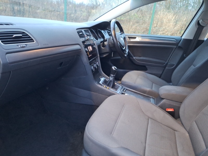 Used Volkswagen Golf 2018 for sale - 77228888: Photo 5