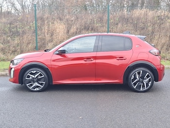 Used Peugeot 208 2025 for sale - 76947553: Photo