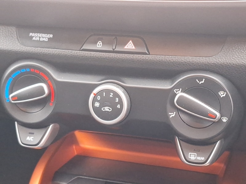 Used Kia Stonic 2019 for sale - 76695691: Photo 12