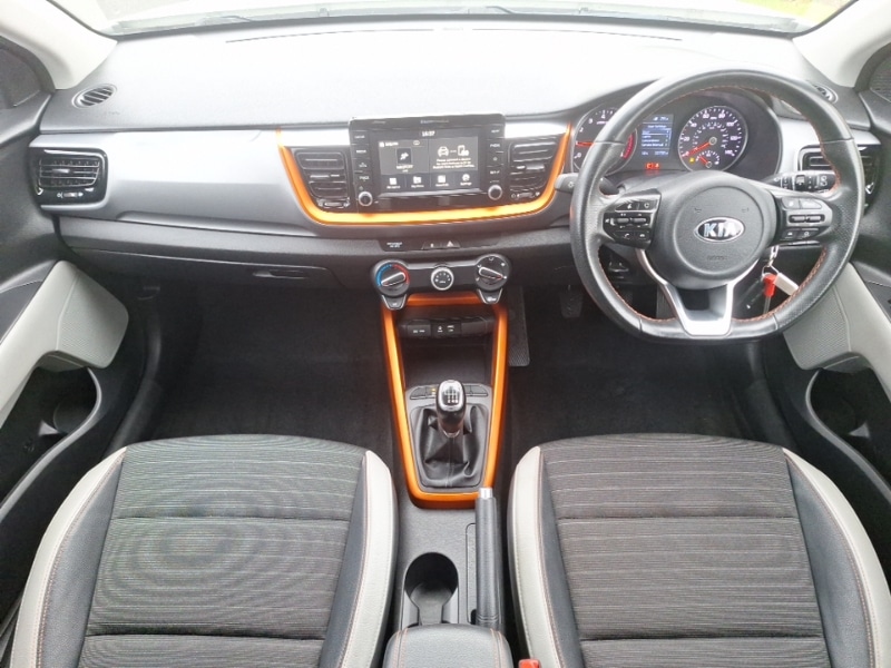 Used Kia Stonic 2019 for sale - 76695691: Photo 2