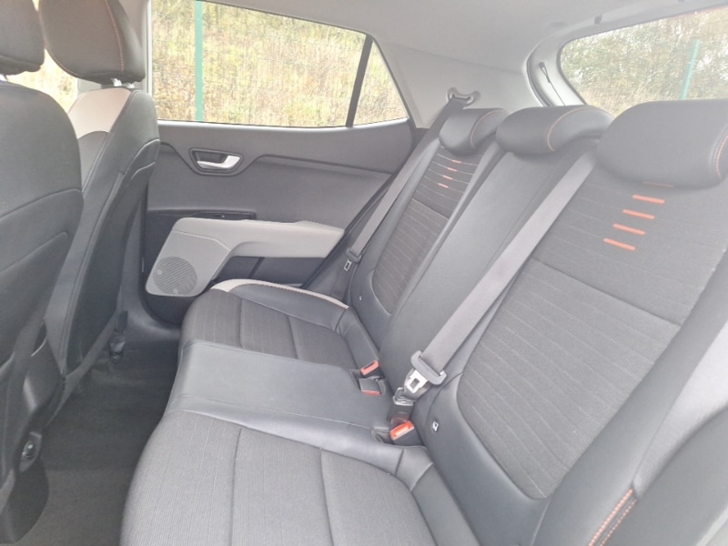 Used Kia Stonic 2019 for sale - 76695691: Photo 6