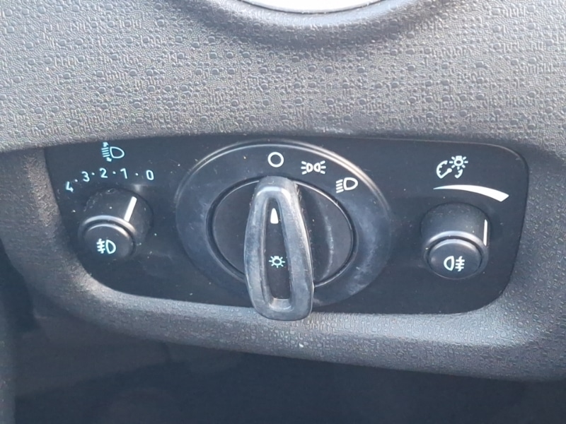 Used Ford Fiesta 2017 for sale - 76846892: Photo 17