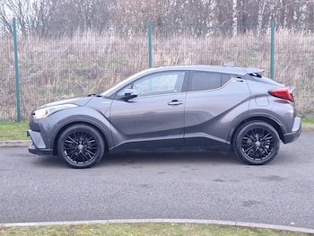 Used Toyota C-HR 2017 for sale - 78425181: Photo