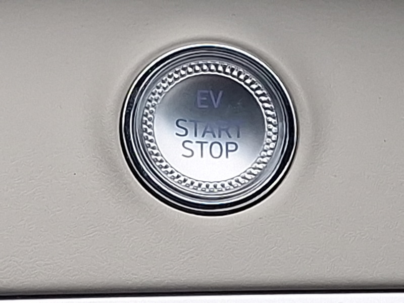 Used Genesis GV70 2023 for sale - 76548807: Photo 13