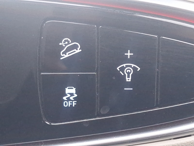 Used Genesis GV70 2023 for sale - 76548807: Photo 16