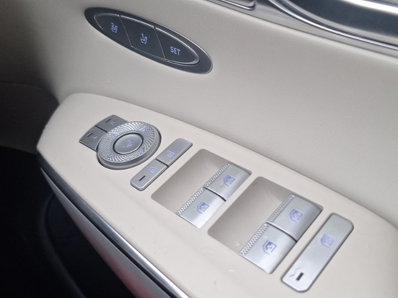 Used Genesis GV70 2023 for sale - 76548807: Photo 17