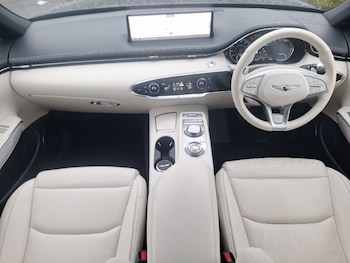 Used Genesis GV70 2023 for sale - 76548807: Photo