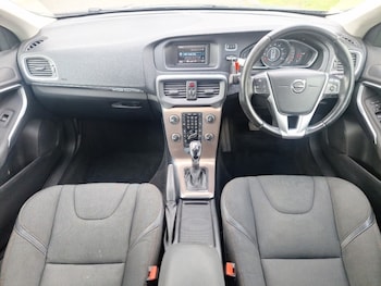 Used Volvo V40 2018 for sale - 78238571: Photo