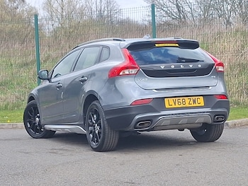 Used Volvo V40 2018 for sale - 78238571: Photo