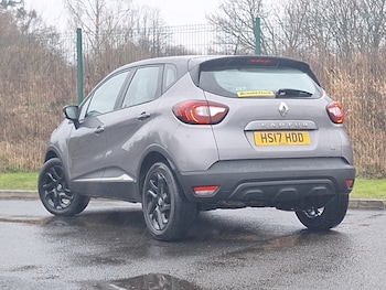 Used Renault Captur 2017 for sale - 77518230: Photo