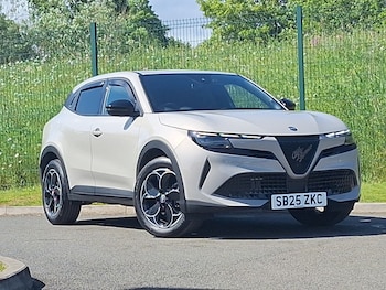 Used Alfa Romeo Junior 2025 for sale - 78704180: Photo