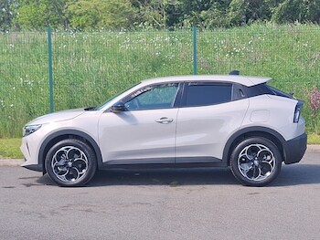 Used Alfa Romeo Junior 2025 for sale - 78704180: Photo