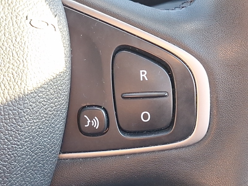 Used Renault Clio 2018 for sale - 76628935: Photo 19