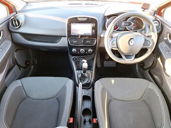 Used Renault Clio 2018 for sale - 76628935: Photo