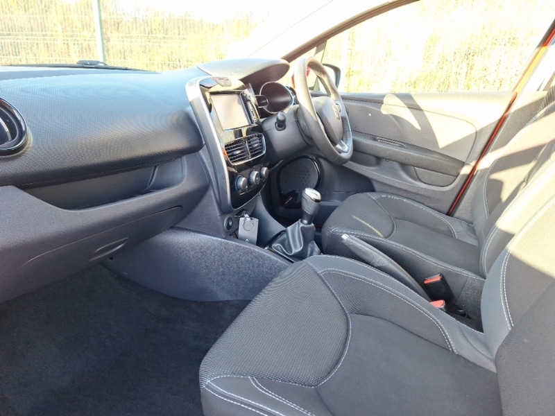 Used Renault Clio 2018 for sale - 76628935: Photo 5