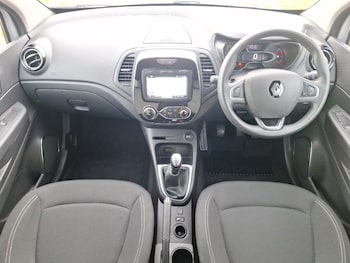 Used Renault Captur 2019 for sale - 76213088: Photo 2