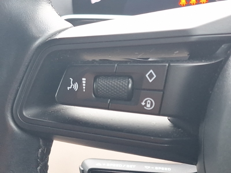 Used Porsche Taycan 2022 for sale - 77518199: Photo 18