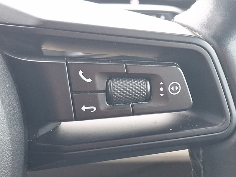 Used Porsche Taycan 2022 for sale - 77518199: Photo 19